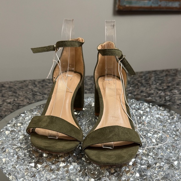 a new day Olive Block Heel Sandals - Picture 4 of 15